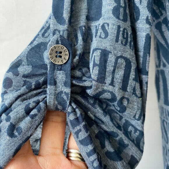 Vintage Y2K Guess Logo Print Top Women Size M Navy Fitted Paper Thin Half Sleeve - Picture 5 of 10